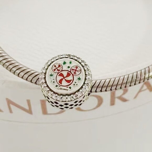 Disney Parks 2022 Merry Christmas Minnie Castle Candy Cane Pandora Charm - Picture 3 of 3